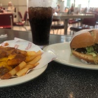 Photo taken at Johnny Rockets by Abdulrahman A. on 7/22/2022