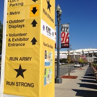 Photo taken at ARMY TEN MILER EXPO #armytenmiler by Armie on 10/18/2013