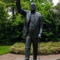 Photo taken at Sir Winston Churchill Statue by Armie on 5/11/2013