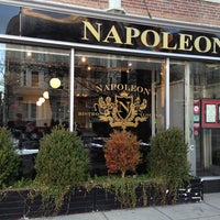 รูปภาพถ่ายที่ Napoleon Bistro Lounge โดย Armie เมื่อ 3/4/2013