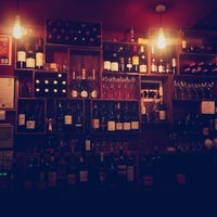 5/15/2014에 Slynky C.님이 Cellar Magneval Wine Bar &amp; Caveau에서 찍은 사진