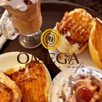 รูปภาพถ่ายที่ Ômega Café โดย Jose Roberto P. เมื่อ 10/1/2022