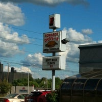 Foto tomada en Edwards Drive-In Restaurant  por Sam S. el 7/27/2013