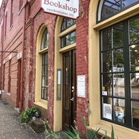 Foto tirada no(a) Avid Bookshop por Isabella L. em 4/14/2019