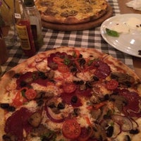 2/19/2017 tarihinde Bulent O.ziyaretçi tarafından Double Zero Pizzeria'de çekilen fotoğraf