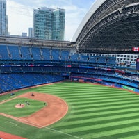 Photo taken at Rogers Centre by Chris R. on 10/2/2021