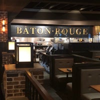 รูปภาพถ่ายที่ Bâton Rouge Grillhouse &amp;amp; Bar โดย Chris R. เมื่อ 4/16/2018