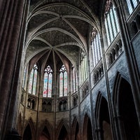 Photo taken at Cathédrale Saint-André by Edgar G. on 10/30/2023