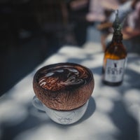 Das Foto wurde bei Paper Roasting Coffee &amp;amp; Chocolate von Sara am 7/24/2022 aufgenommen