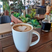 Foto diambil di Joyy Coffee Bistro oleh Denizin Kızı pada 7/25/2021