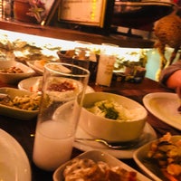 Foto diambil di İskele Restaurant oleh Yetgin pada 4/11/2023