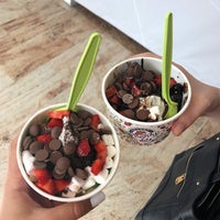 8/20/2017에 Nadia S.님이 Yogurt Frenzy에서 찍은 사진