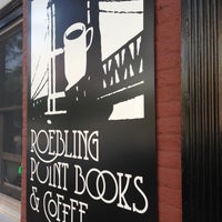 6/8/2013에 Melissa S.님이 Roebling Point Books &amp;amp; Coffee에서 찍은 사진