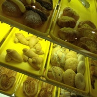 Foto diambil di Milanos Bakery oleh Brian B. pada 10/19/2012