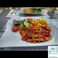 Foto diambil di Cocinero Cafe &amp;amp; Restaurant oleh www.tatiliyet.com E. pada 7/26/2016