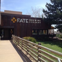 Foto tirada no(a) FATE Brewing Company por Carly Hana P. em 5/4/2013