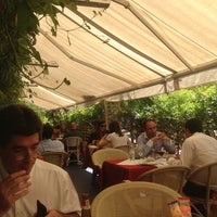 รูปภาพถ่ายที่ Raffaello โดย Manuel P. เมื่อ 7/24/2013