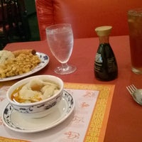 Photo taken at Twin Lion Chinese Restaurant by Capt S. on 4/17/2017