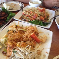 Photo taken at Boran Thai Restaurant by Preeyapa t. on 6/23/2015