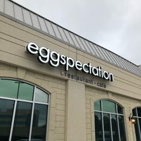 Photo taken at Eggspectation by Maria P. on 8/21/2018