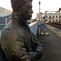 Photo taken at Brixton Railway Station (BRX) by Ahuv 🇪🇺 on 4/15/2013