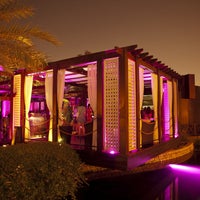 7/24/2013 tarihinde Mai-Tai Lounge, Bahrainziyaretçi tarafından Mai-Tai Lounge, Bahrain'de çekilen fotoğraf