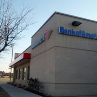 Photo taken at Bank of America by Maribel S. on 3/29/2013