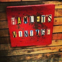 Foto tomada en Hamlet&amp;#39;s Vintage  por Chauncey D. el 4/23/2014