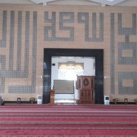 Photo taken at Masjid Ar-Rahman by Pungki A. on 5/15/2019