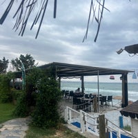 Photo prise au Shaya Beach Cafe &amp;amp; Restaurant par Berna H. le8/13/2023
