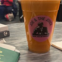 Photo taken at Joe &amp;amp; The Juice by Hind 🐌 on 11/24/2021