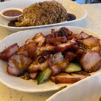 Photo taken at Tiong Bahru Lee Hong Kee Cantonese Roasted by Boybitch on 8/2/2020