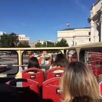 Foto tirada no(a) Big Bus Tours por Brenda C. em 10/14/2016