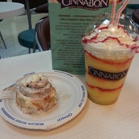 Photo taken at Cinnabon by Fetafe on 6/13/2014