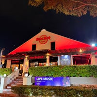 Photo taken at Hard Rock Cafe Melaka by RAZZ MANN on 11/26/2023