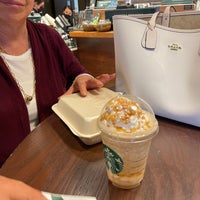 Photo taken at Starbucks by Victor G. on 6/19/2022