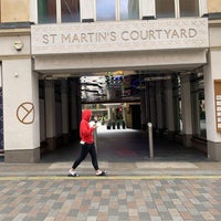 Photo taken at St Martin&amp;#39;s Courtyard by Sergio on 5/9/2023