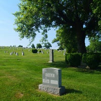 Foto diambil di Lincoln Memorial Cemetery oleh burialplanning.com pada 10/2/2013