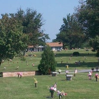 Photo taken at Shenandoah Memorial Park by burialplanning.com on 9/24/2013