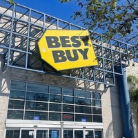 Photo taken at Best Buy by Ted J B. on 10/9/2022