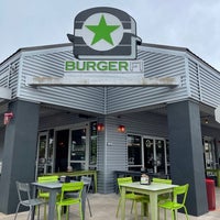 2/7/2022 tarihinde Ted J B.ziyaretçi tarafından BurgerFi'de çekilen fotoğraf