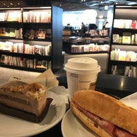 Photo taken at Starbucks by JP City Wanderer M on 12/22/2022