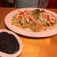 9/9/2017 tarihinde Steve G.ziyaretçi tarafından Roja Mexican Grill + Margarita Bar'de çekilen fotoğraf