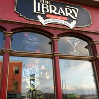 Photo prise au The Library par Alison le2/18/2012