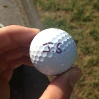รูปภาพถ่ายที่ South Shore Golf Course โดย J Crowley เมื่อ 9/22/2012