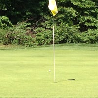 รูปภาพถ่ายที่ South Shore Golf Course โดย J Crowley เมื่อ 6/23/2013