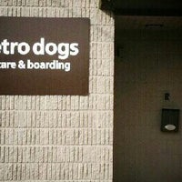 3/27/2013 tarihinde Justinziyaretçi tarafından Metro Dogs Daycare &amp; Boarding'de çekilen fotoğraf