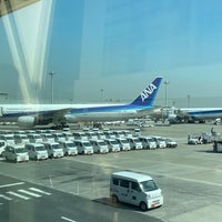 Photo taken at Haneda Airport Terminal 2 Station (MO11) by yo3yo3yo3 y. on 4/15/2024