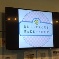 Foto tirada no(a) Buttercup Bake Shop por Kris C. em 3/20/2016