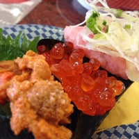 Photo taken at Sushi Choushimaru by ロンゴロンゴ on 2/5/2014